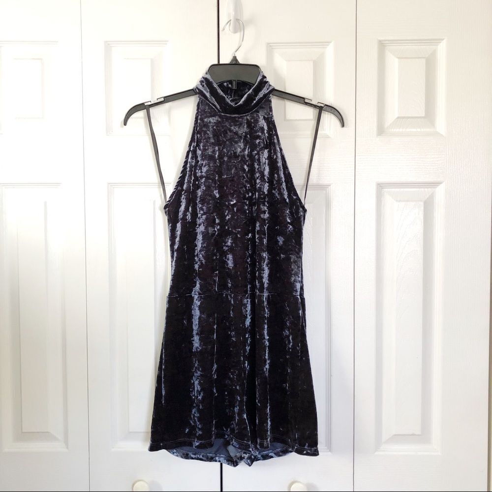 JUNE & HUDSON Mock Neck Velvet Romper 1/L - Picture 3 of 8